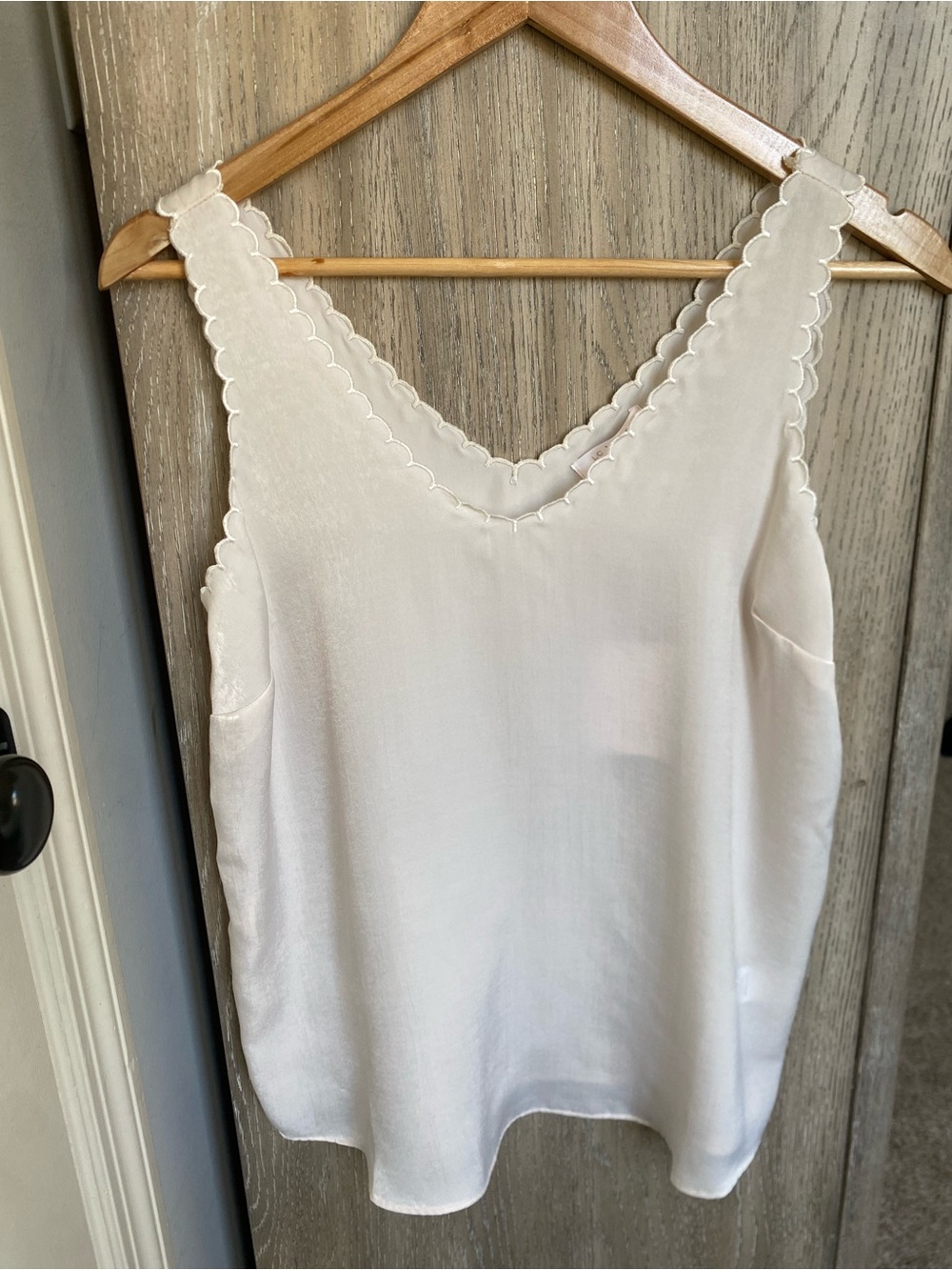 Scalloped LC Lauren Conrad Tank Top - XS